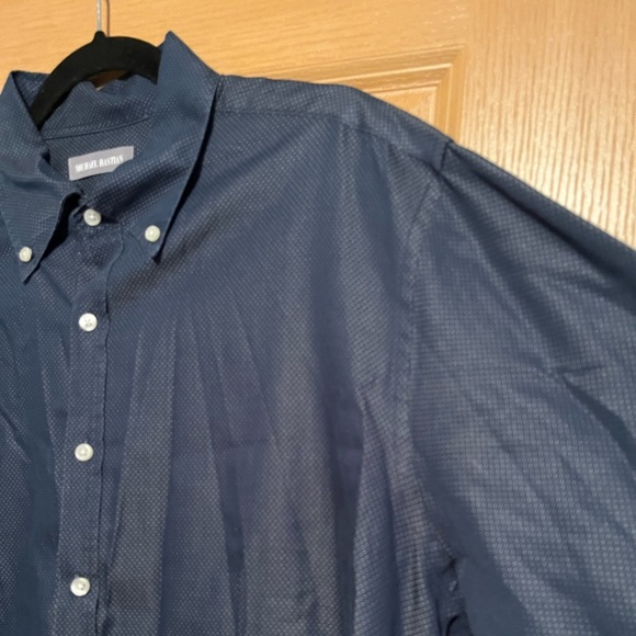 Men's Slim Fit Spread Collar Dress Shirt - Picture 11 of 16